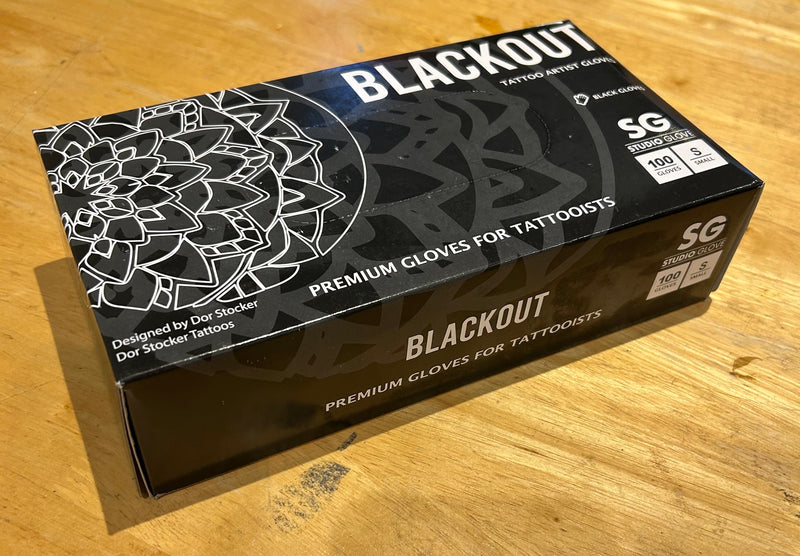 Black nitrile gloves, size small